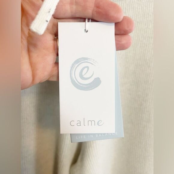 Calme Johnny Was 100% cashmere knit oatmeal ribbed Bermuda shorts NWT. Medium - Picture 3 of 8